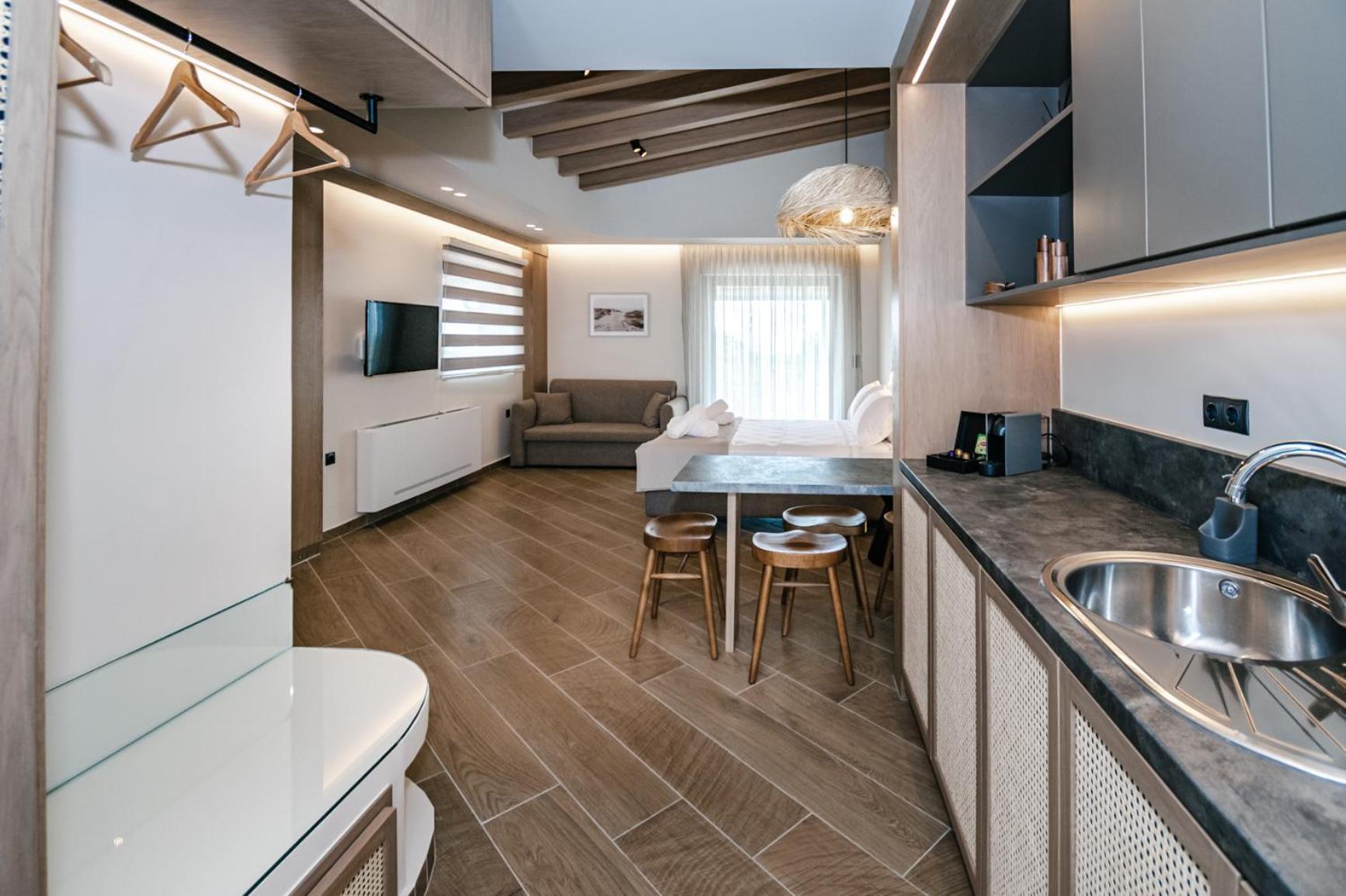 Terra Helios Suites & Studios 基帕里夏 客房 照片